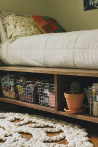 Love the simplicity (and storage space) of this bed...