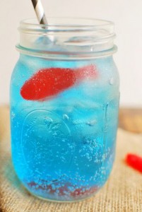 Fun summer drink idea - check out the Swedish fish!